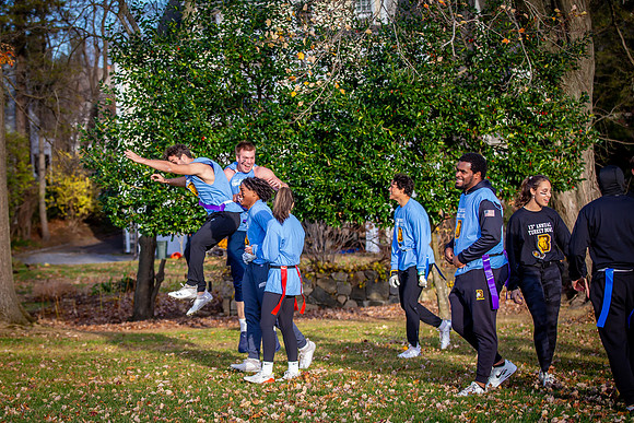 turkeybowl24_us_jfess2_1504