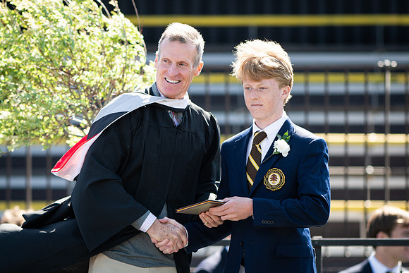 graduation23_diploma_wkl2_9259