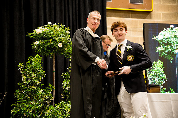 graduation25_diploma_ah_0823