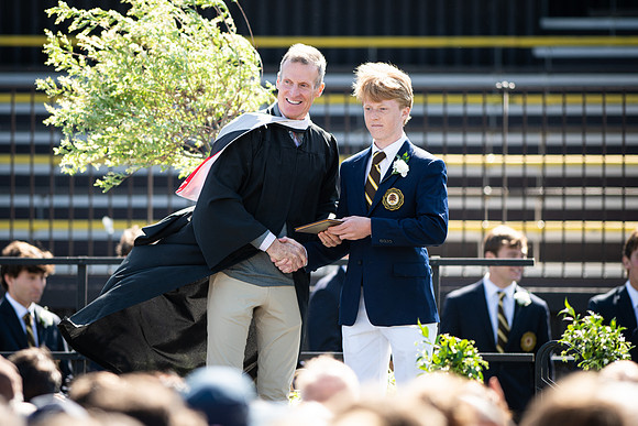 graduation23_diploma_wkl2_9258