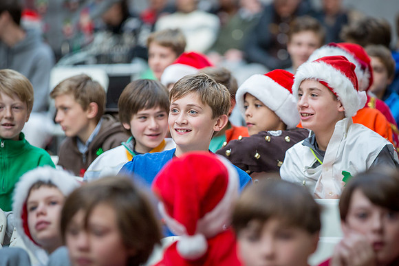holiday_allschool16_jfess_6918