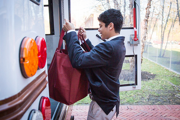 thanksgiving_fooddrive_us_wkl_6448