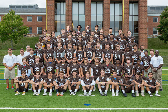 team_fall1516_football_varsity_jfess_2512
