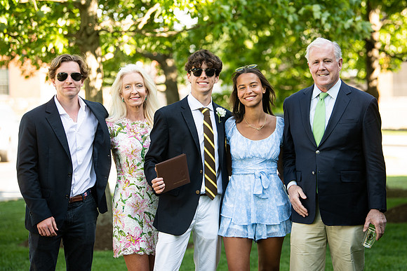 graduation23_post_wkl1_1701