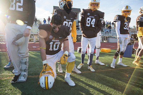 football_nepsac15_mg_8599