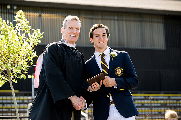 graduation23_diploma_ah_0216