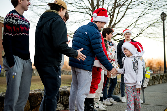 holiday_handshake24_ah_0008