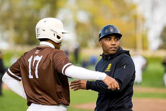 baseball_2023-04-25_ah_0116b