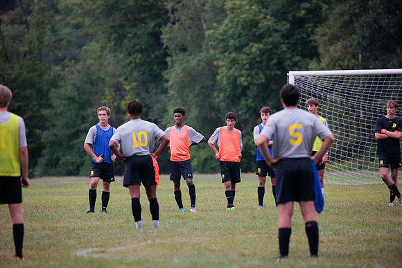 randolphvt2223_tripsoccerpre_scrimmage_bdf2_9252