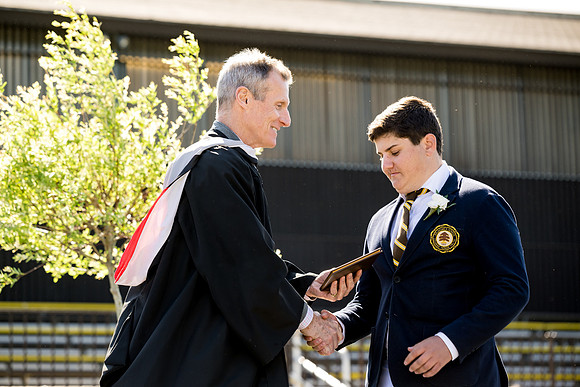 graduation23_diploma_ah_0212
