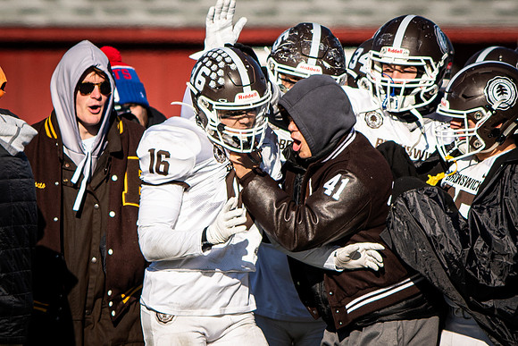 football_nepsac19_wkl5_2791