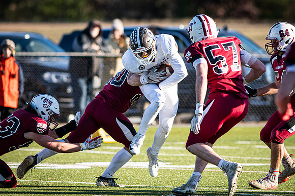 football_nepsac19_wkl8_1627