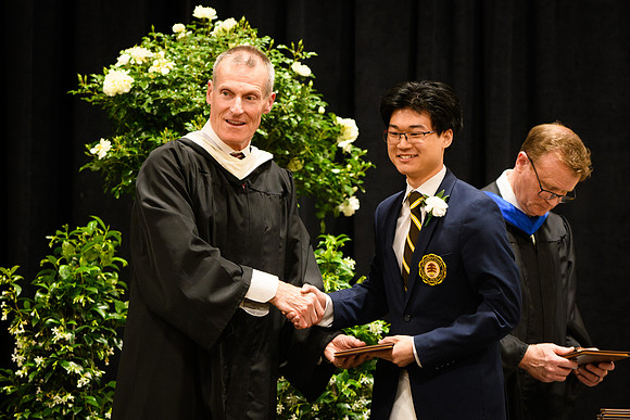 graduation25_diploma_wkl1_5004