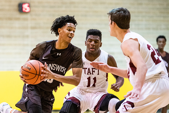 basketball_2018-12-01_dburns_1865