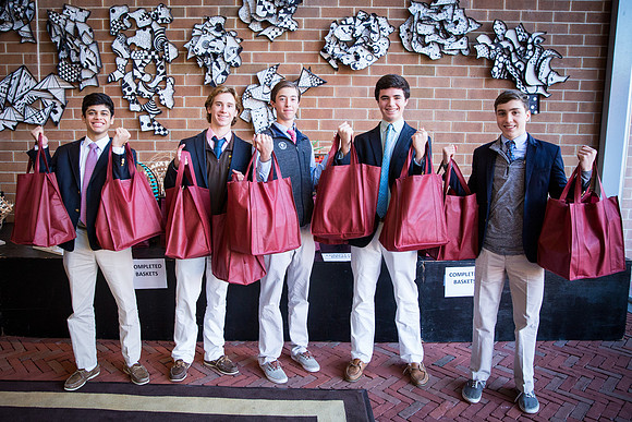 thanksgiving_fooddrive_us_wkl_6513