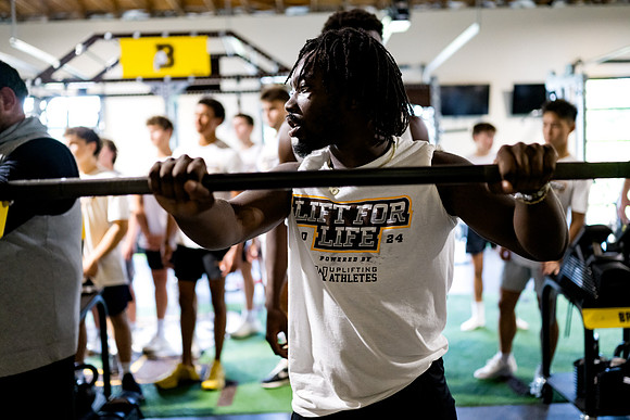 football_2024-08-01_liftforlife_ah_0137