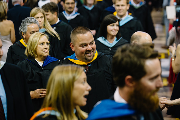graduation16_hp_2285
