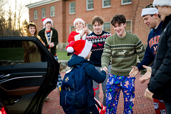 holiday_handshake24_ah_0019