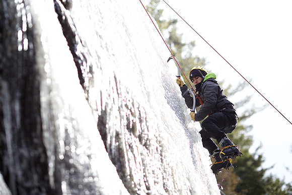 campdudley16_iceclimbing_bd_5693
