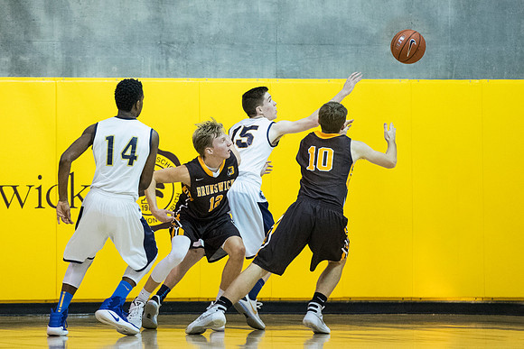 basketball_2016-12-10_dburns_5974