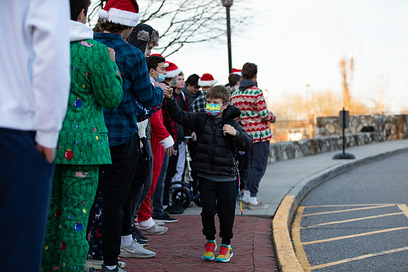 holiday21_handshake_gh_0025