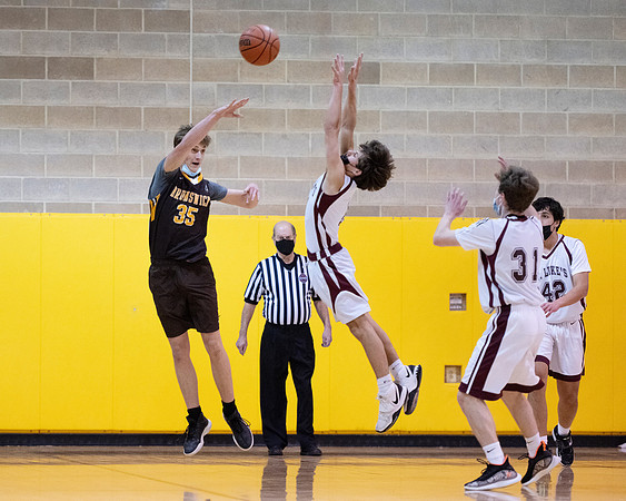 basketball_jv_2022-01-13_dburns_4398