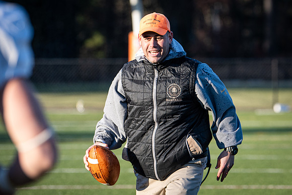 football_nepsac19_wkl5_3377
