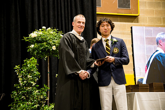 graduation25_diploma_ah_0617