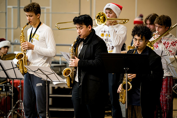 holiday_assembly24_ah_0340