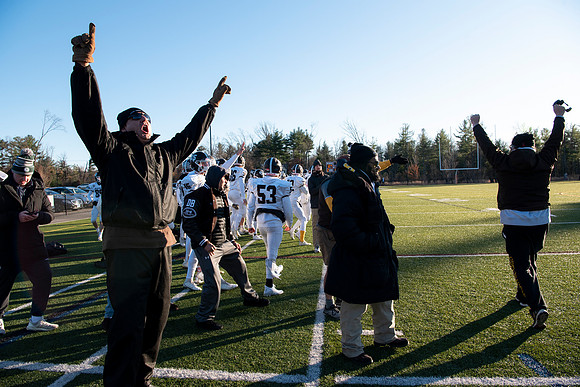 football_nepsac19_rmcc_5944