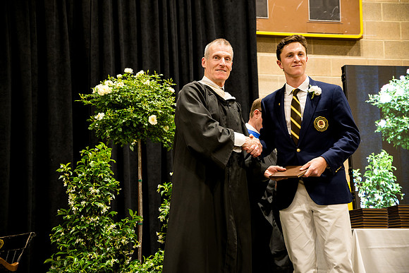 graduation25_diploma_ah_0811