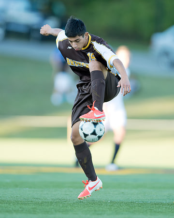 homecoming14_soccer_3rdswhite_db_9718