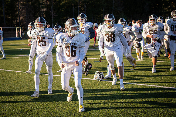 football_nepsac19_wkl8_1784