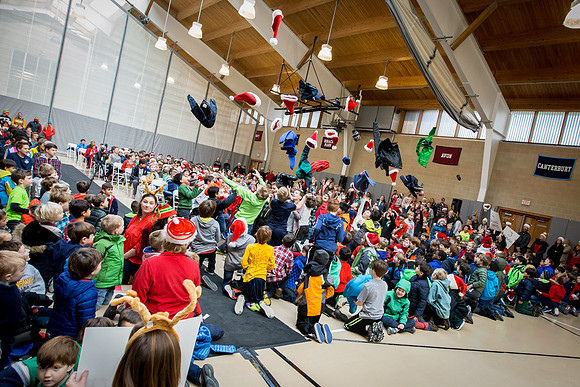 holiday_allschool16_jfess_4937