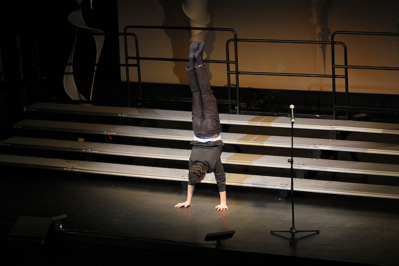 talentshow_us_2215