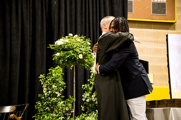 graduation25_diploma_ah_0637