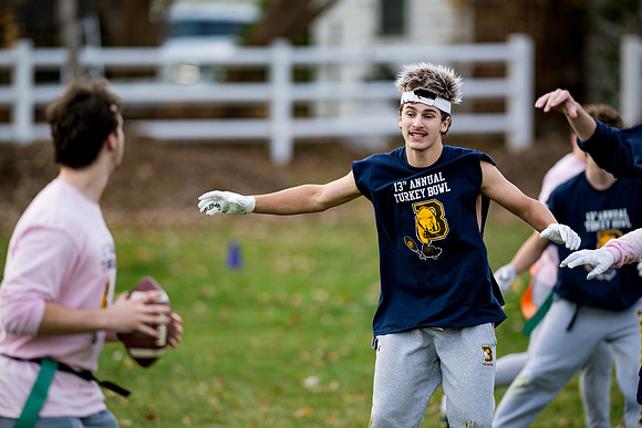 turkeybowl24_us_ah_0202