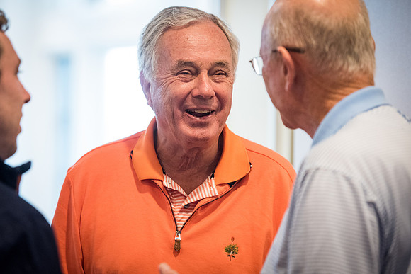 hc16_alumni_golf_wkl_6534