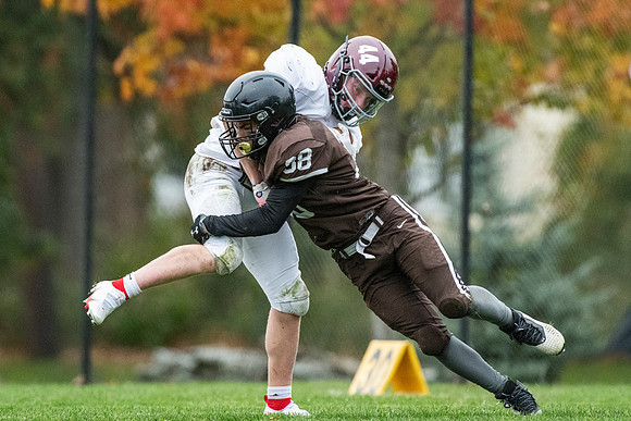 football_9s_2021-11-02_dburns_1820