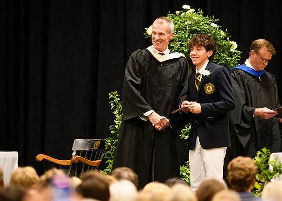 graduation25_diploma_wkl1_5118