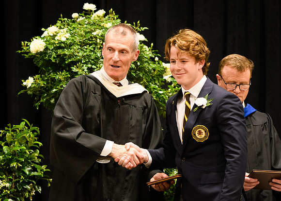 graduation25_diploma_wkl1_5245