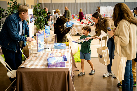 bookfair24_ah_0096