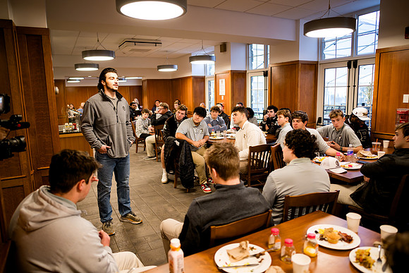 hc24_fballbfast_ah_0088