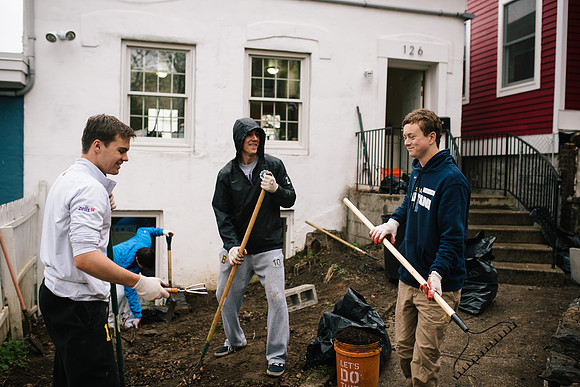 commserv18_habitat_ah_0045