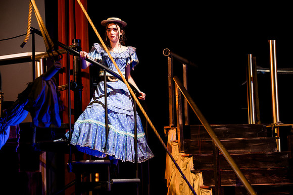 hmspinafore_springmusical25_sat2_us_ah_0138