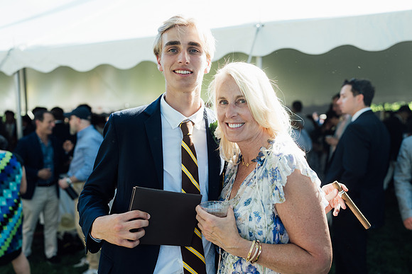 graduation24_post_jk_4181
