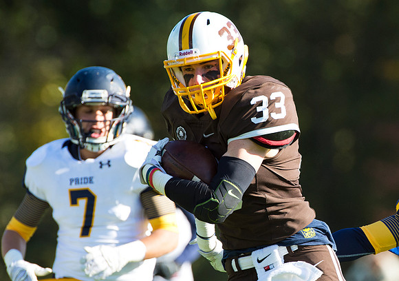hc15_football_dburns_0944