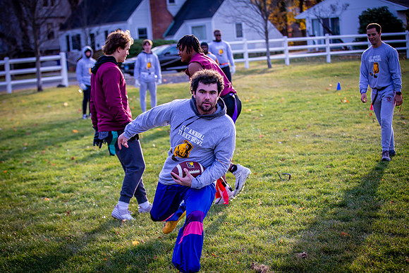 turkeybowl24_us_jfess2_1576