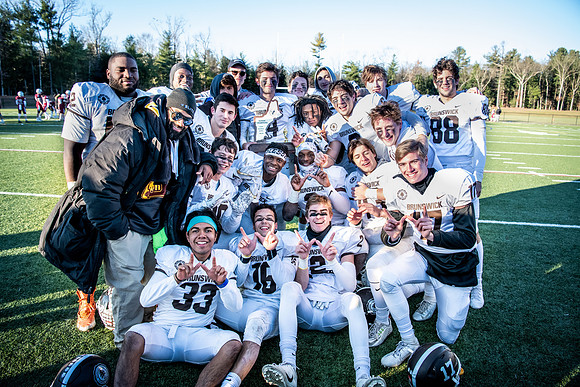 football_nepsac19_wkl8_2005