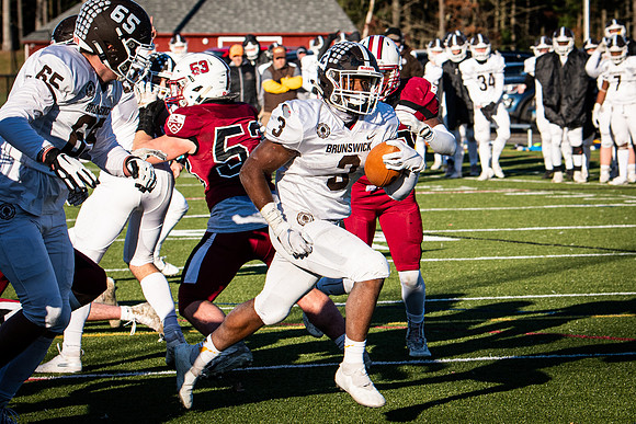 football_nepsac19_wkl5_3098